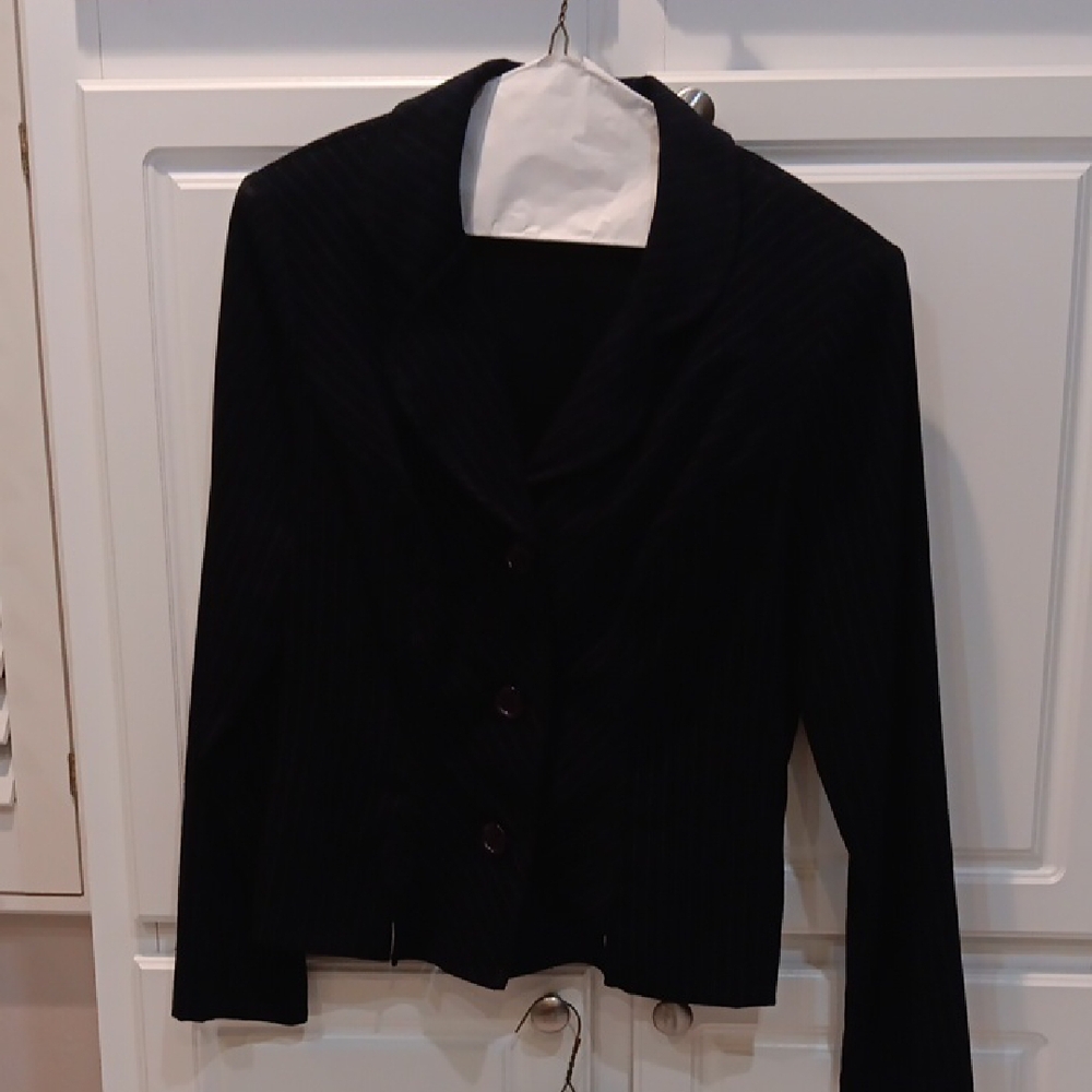Timeless Black Blazer with Tailored Fit